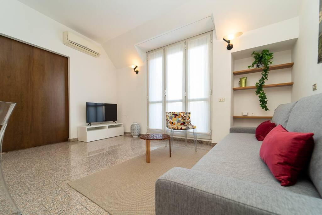 5 Giornate Apt Con Terrazzo E Garage Privato Milan Exterior photo