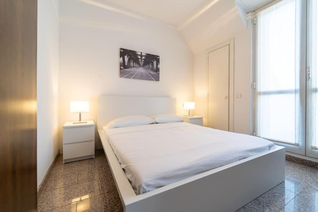 5 Giornate Apt Con Terrazzo E Garage Privato Milan Exterior photo